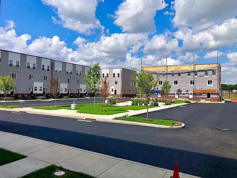 2511 E Tioga St #F8 — Photo 26