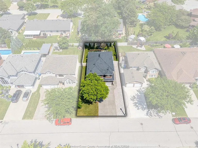1376 Lakeview Ave — Photo 49