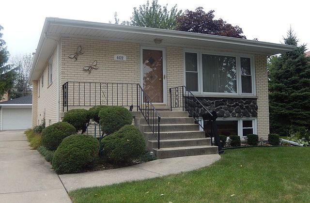 1st image of 4622 Blanchan Ave