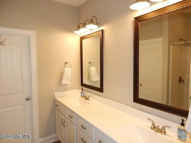 3913 Pensacola Dr — Photo 9