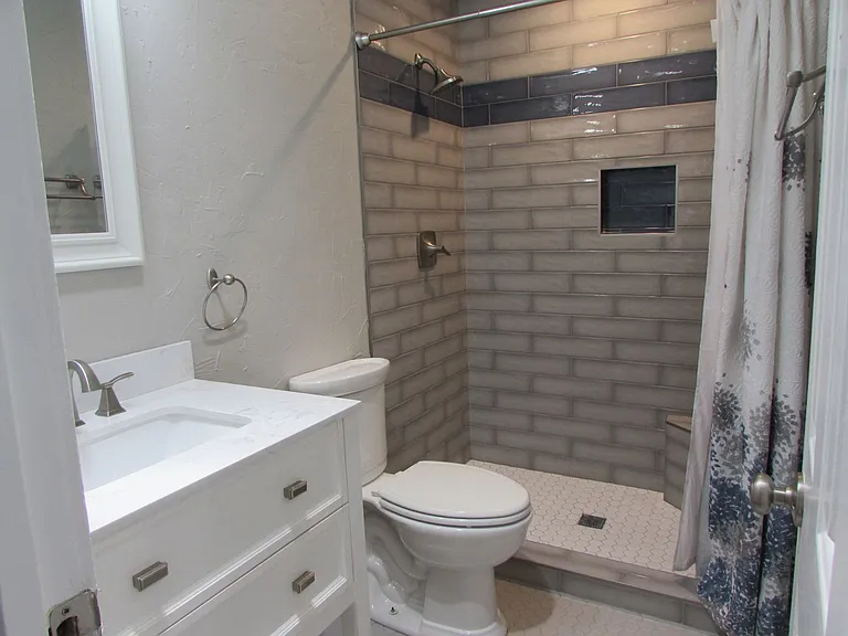 106 Yorkshire Dr — Photo 14