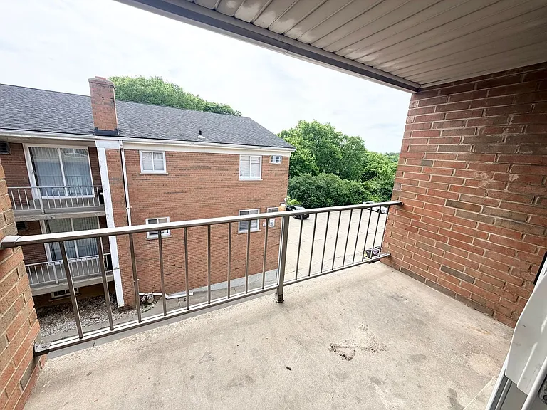 2457 Montana Ave #10 — Photo 9