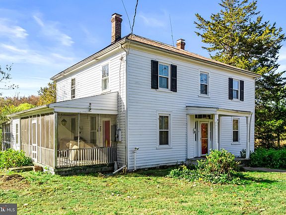 3rd image of 54 Locust Grove Farm Ln