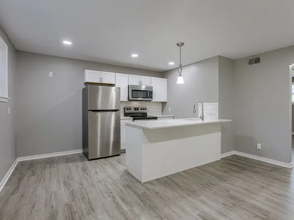 1010 S 29th St APT 10, Omaha, NE 68105