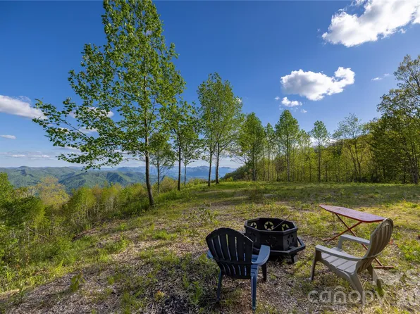 3409 Parris Branch Rd, Sylva, NC 28779