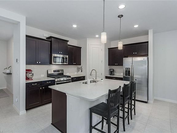 4th image of 19811 Coconut Harbor Cir