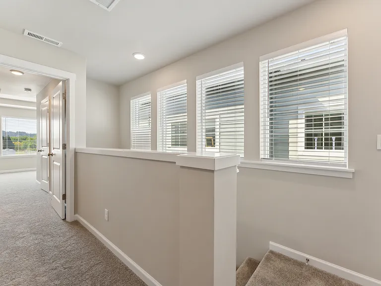 8457 SE Kinnaman St — Photo 10