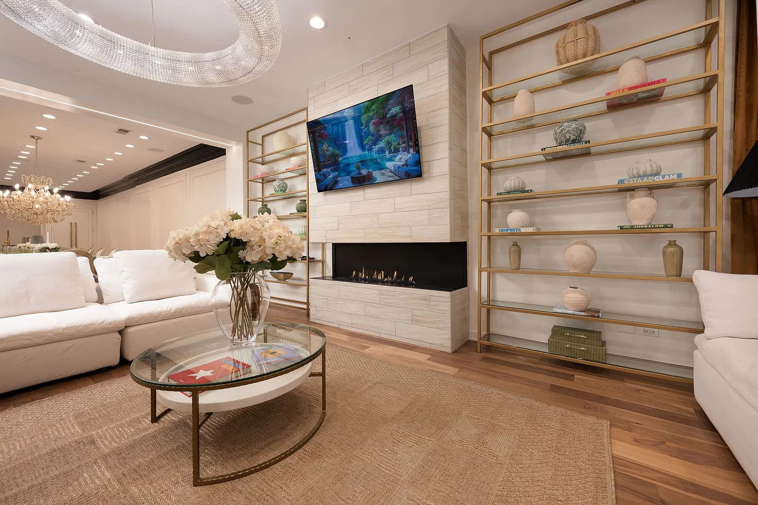 12 bed, 6.0 bath, 4994 sqft, $34,522 — Photo 3