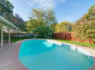 3205 Spring Grove Dr, Bedford, TX 76021