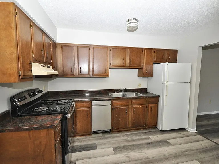 620 Oak Park Blvd #106 — Photo 31