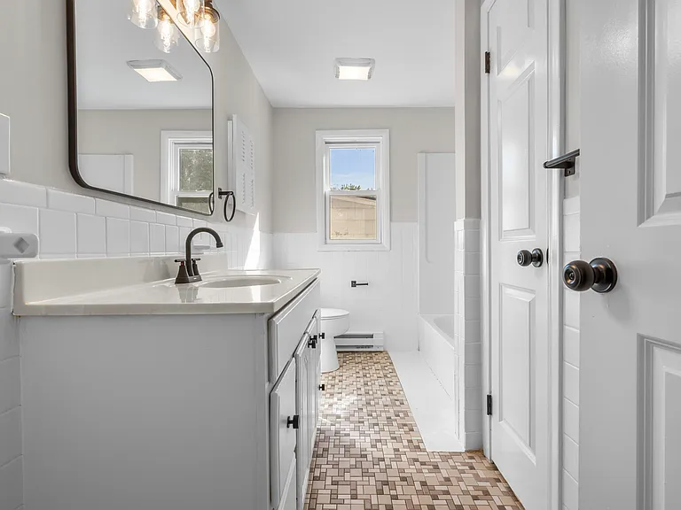 112 Medford St #1 — Photo 11