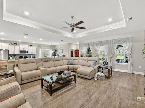 3rd image of 8735 Bronze Ln