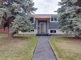 8 S Nielsen Close, Red Deer, AB T4P 2A1