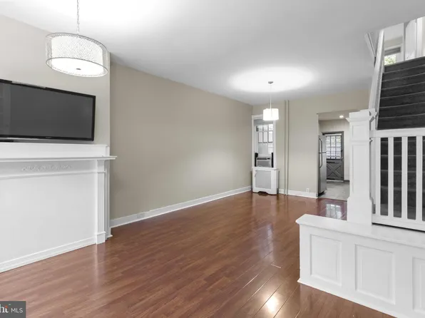2426 S Lambert St, Philadelphia, PA 19145