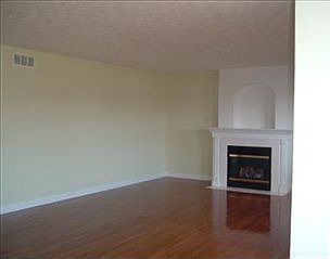 4th image of 9098 Bedford Ct