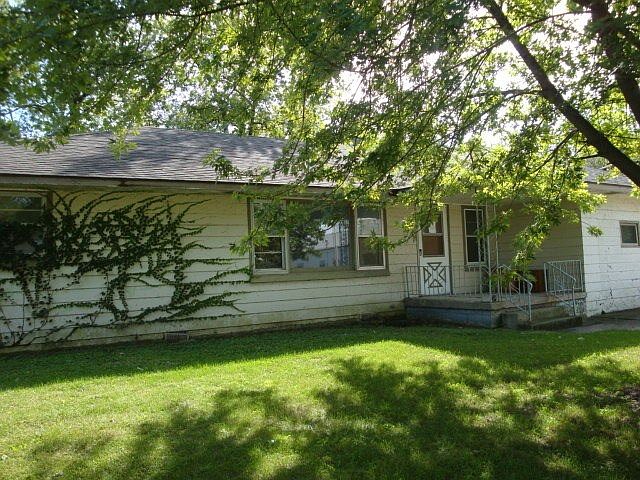 1st image of 113 E Koplin Ave