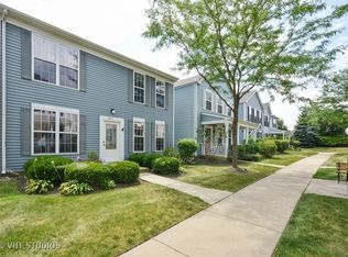1017 Symphony Dr, Aurora, IL 60504