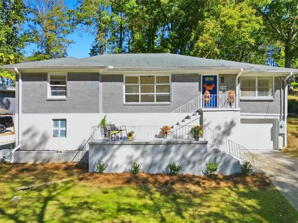 2564 Riggs Dr, East Pt, GA 30344