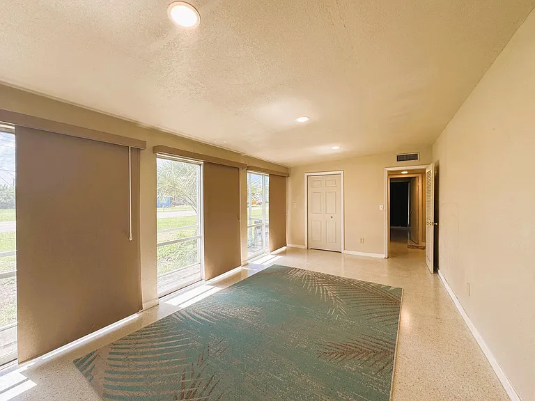 13880 Tamiami Trl — Photo 9