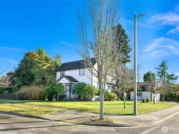 311 Cherry Street, Blaine, WA 98230