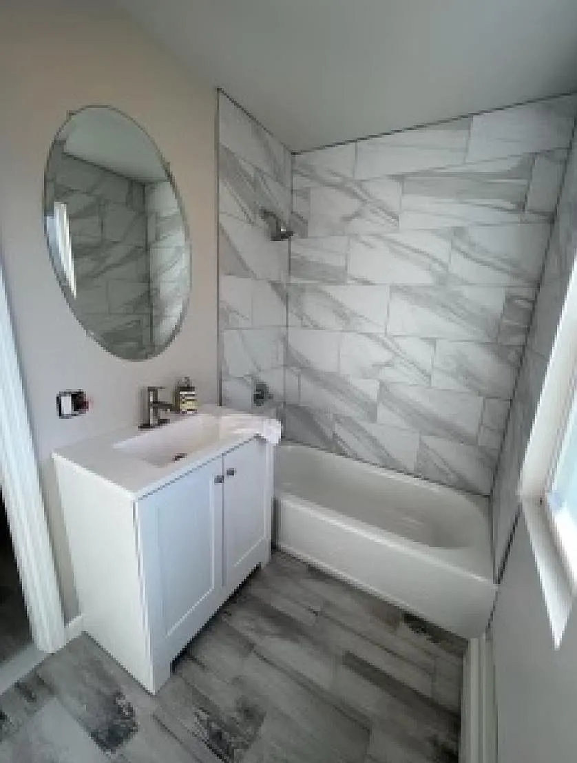 1022 Sewall Ave — Photo 1