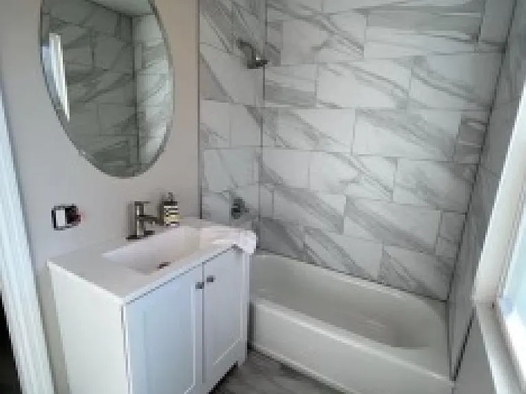 1022 Sewall Ave — Photo 1