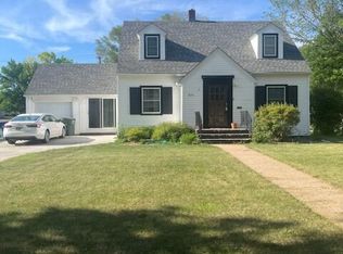 820 W 6th Ave, Mitchell, SD 57301