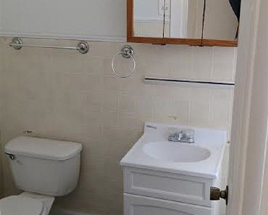 4th image of 205 N Pierpont Ave