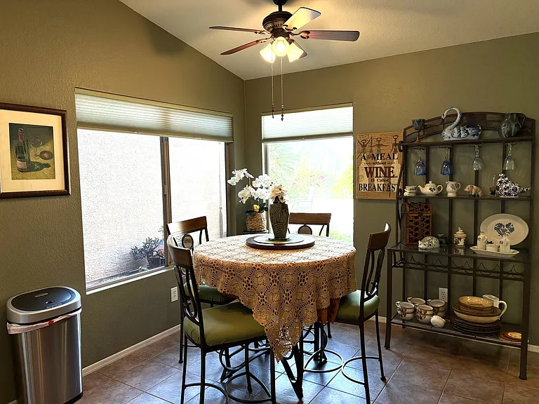 2051 E Desert Fox Dr — Photo 7