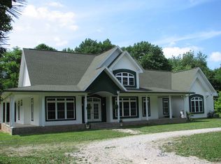 800 E Acorn Ln, New Harmony, IN 47631