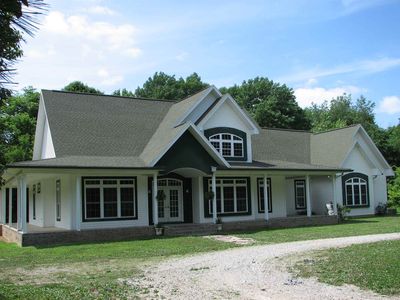 800 E Acorn Ln, New Harmony, IN, 47631