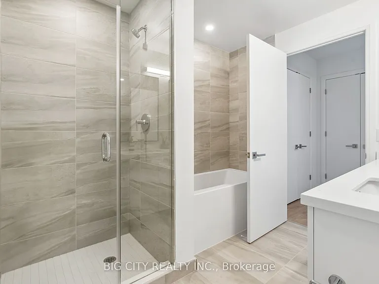 36 Brentcliffe Rd #214 — Photo 22