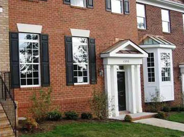 1356 Timberwood Blvd, Charlottesville, VA 22911