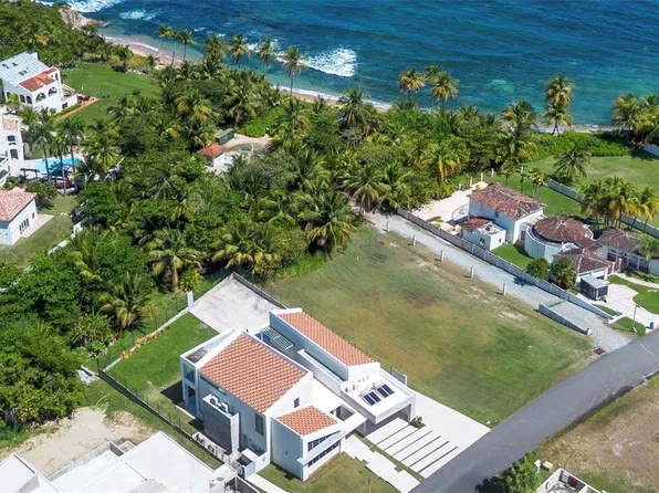 13 HOON SHELL ROAD | SURFSIDE, HUMACAO, PR 00791