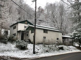 948 S Buffalo St, Rowlesburg, WV 26425