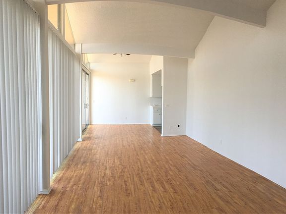 5th image of 20951 Roscoe Blvd #77-33