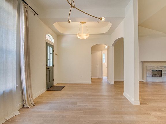 4th image of 174 Emmons Ln