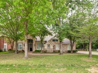 1120 Cogburn Ct, Shady Shores, TX 76208
