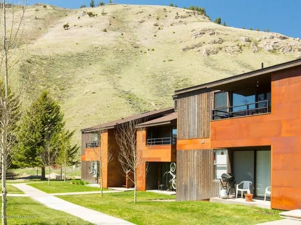 355 W Deloney Ave APT E-8, Jackson, WY 83001
