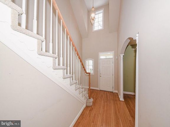 5th image of 309 Gentry Ln