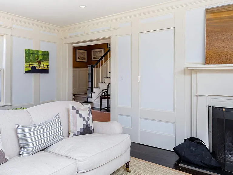 17 Wainscott Stone Rd — Photo 10