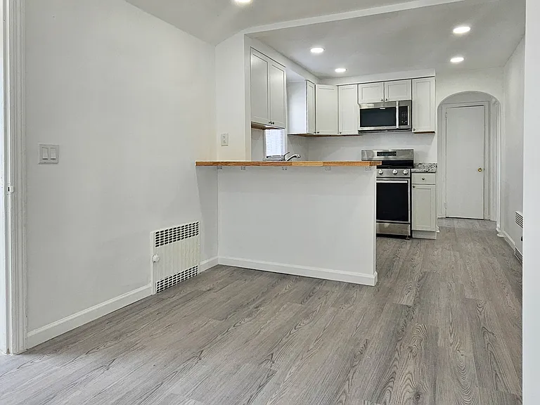 41 Elmwood Ave #2 — Photo 8