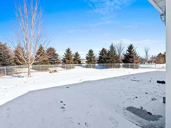 5th image of 4882 Isabella Cir