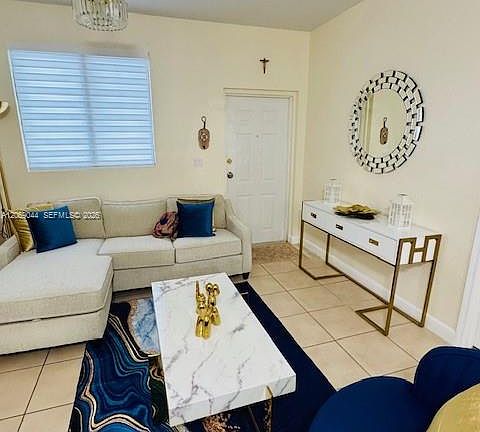 5th image of 2811 SE 17th Ave Unit 110