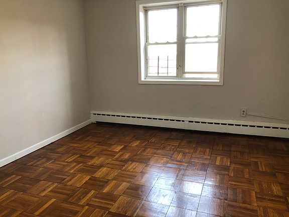 5th image of 37 Duncan Ave APT 4A