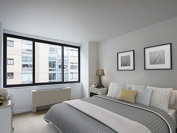 2nd image of 535 W 23rd St APT S11n