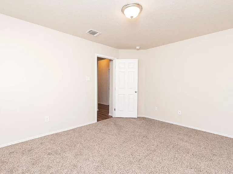 2319 Pintail Loop — Photo 14