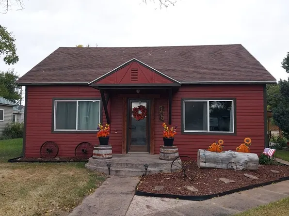 842 1st St, Chappell, NE 69129