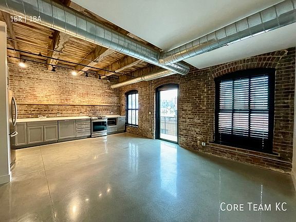 4th image of 1509 Walnut St APT 404
