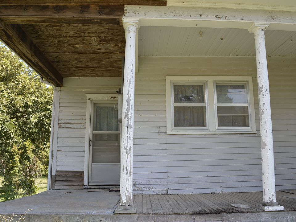 2nd image of 319 1st St